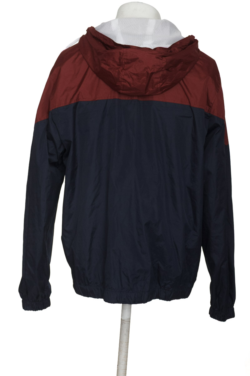 Chaqueta color Vinotinto - Closeando