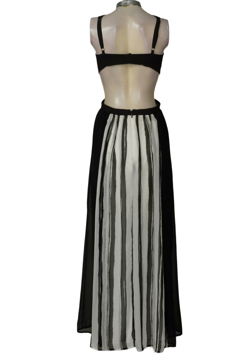 Vestido / Enterizo color Negro - Closeando