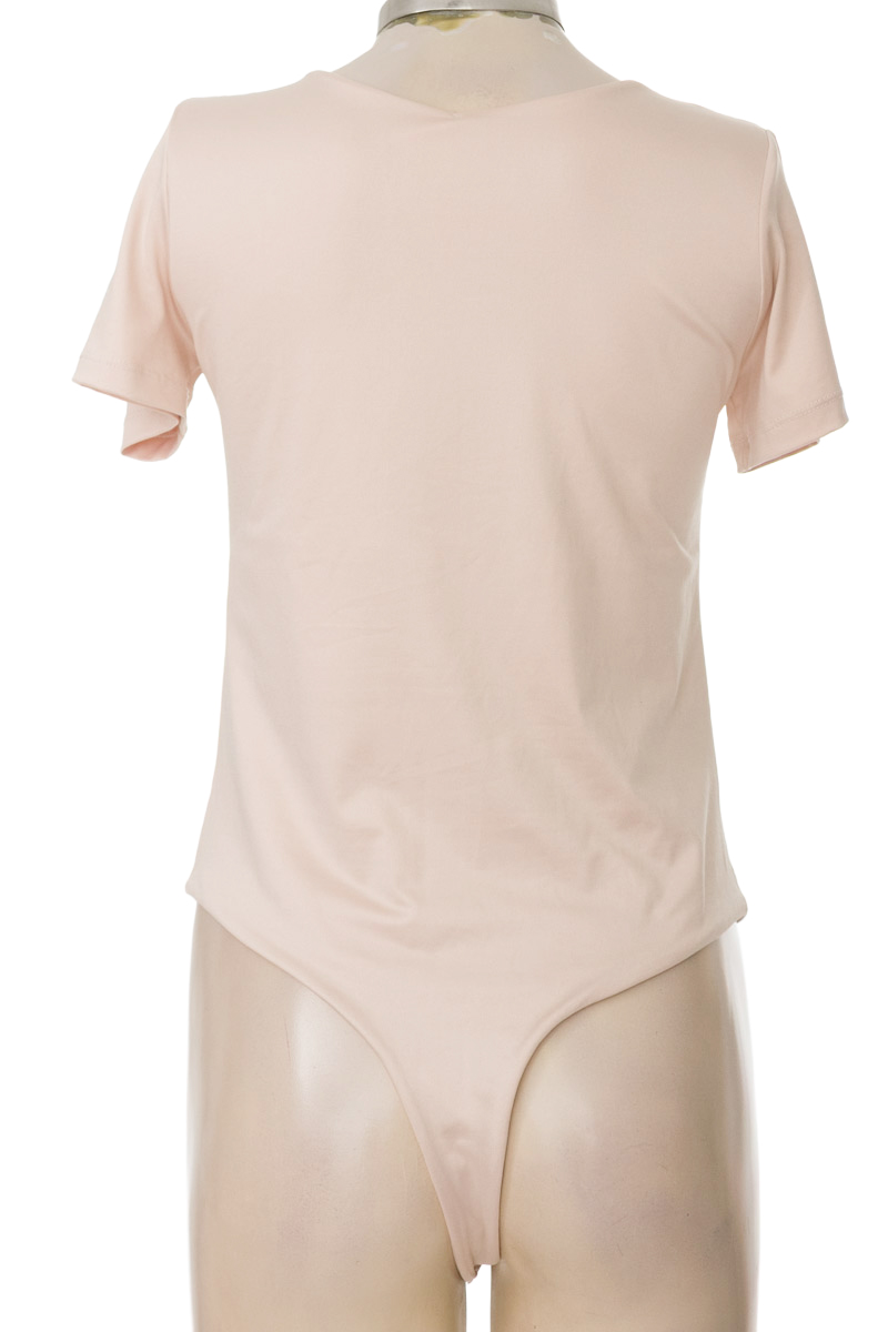 Top / Camiseta color Beige - Closeando