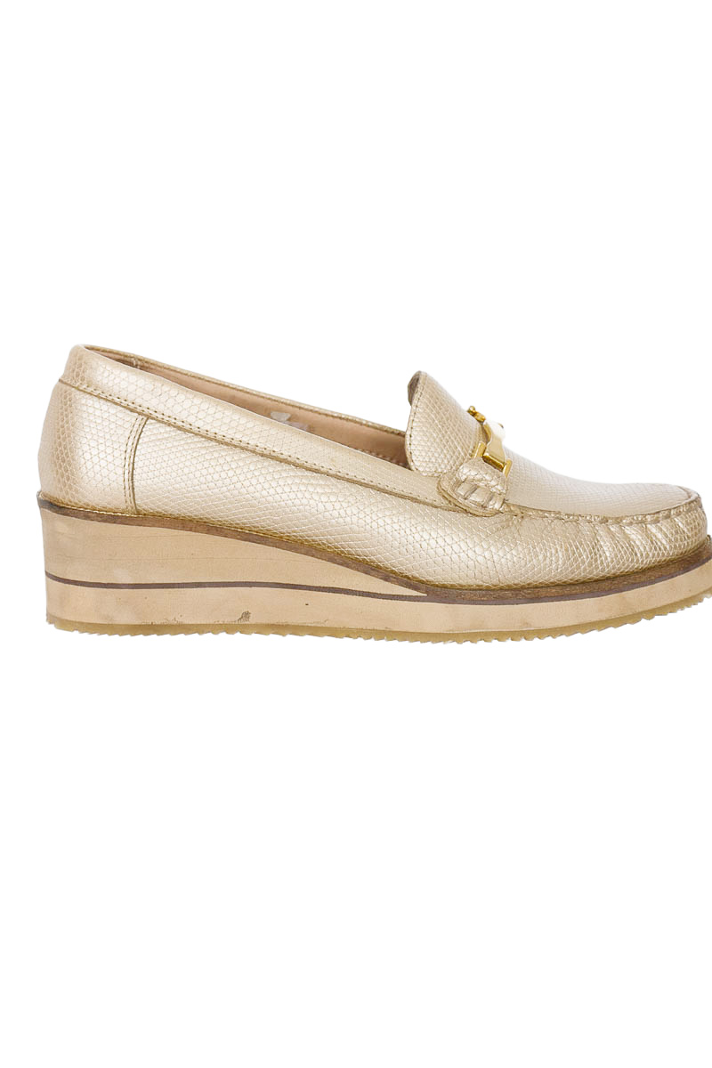 Zapatos color Dorado - Closeando