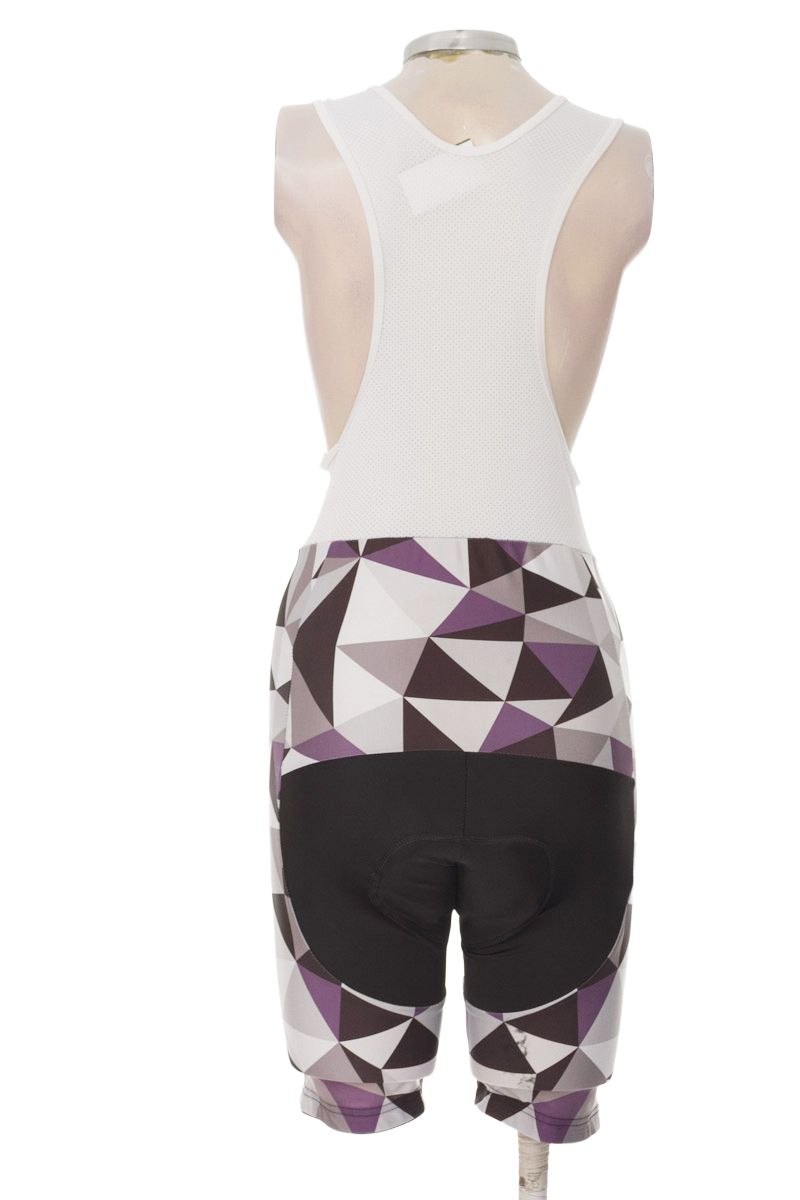 Ropa Deportiva / Salida de Baño color Negro - Closeando