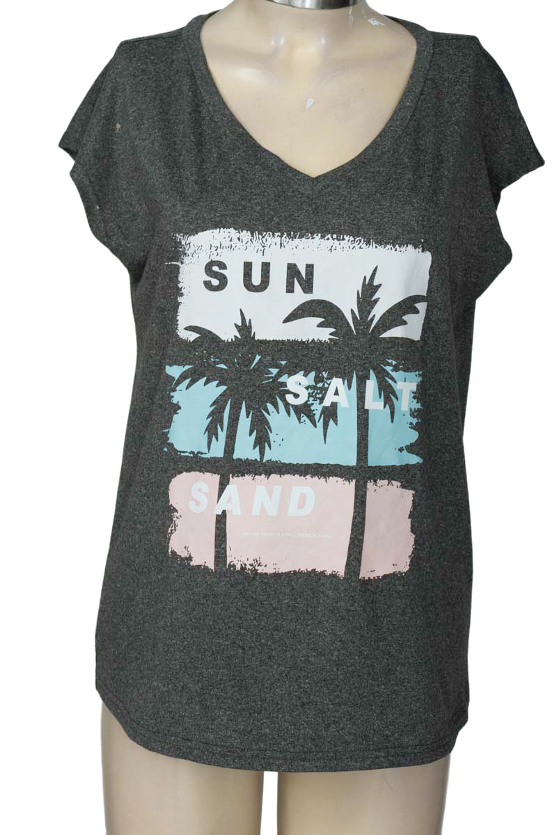 Top / Camiseta color Gris - Closeando