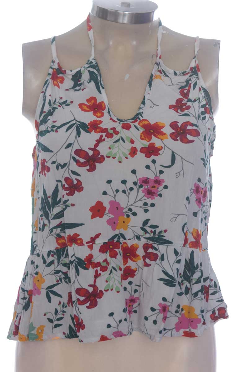 Top / Camiseta color Blanco - Closeando