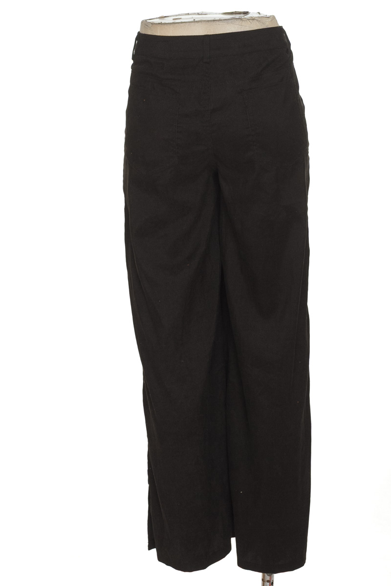 Pantalones color Negro - Closeando