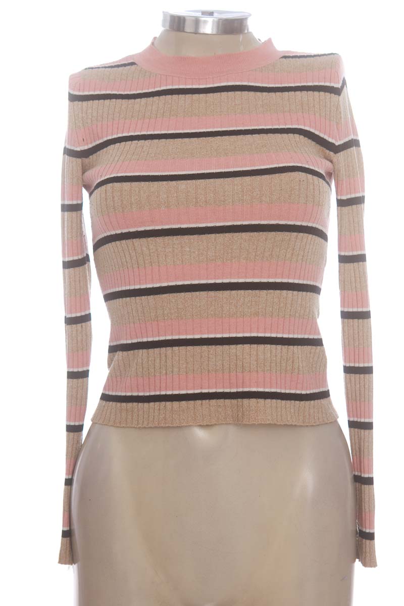 Top / Camiseta color Rosado - Closeando