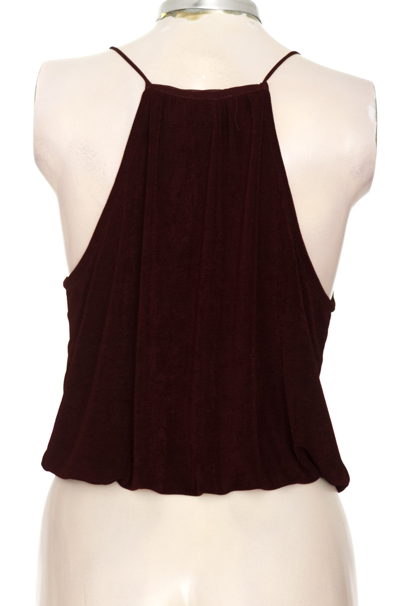 Top / Camiseta color Vinotinto - Bershka