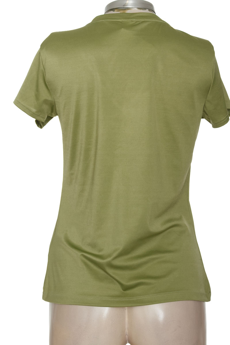 Ropa Deportiva / Salida de Baño color Verde - Arena