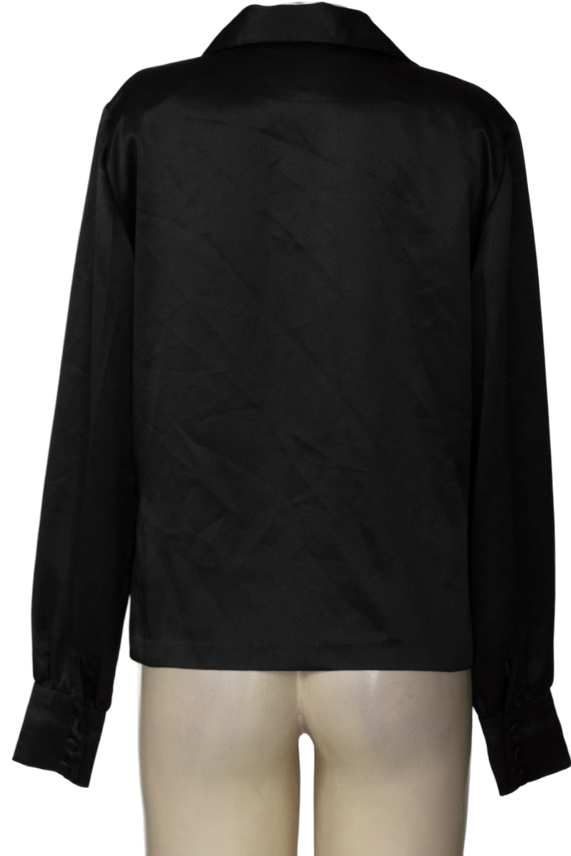 Blusa color Negro - Closeando