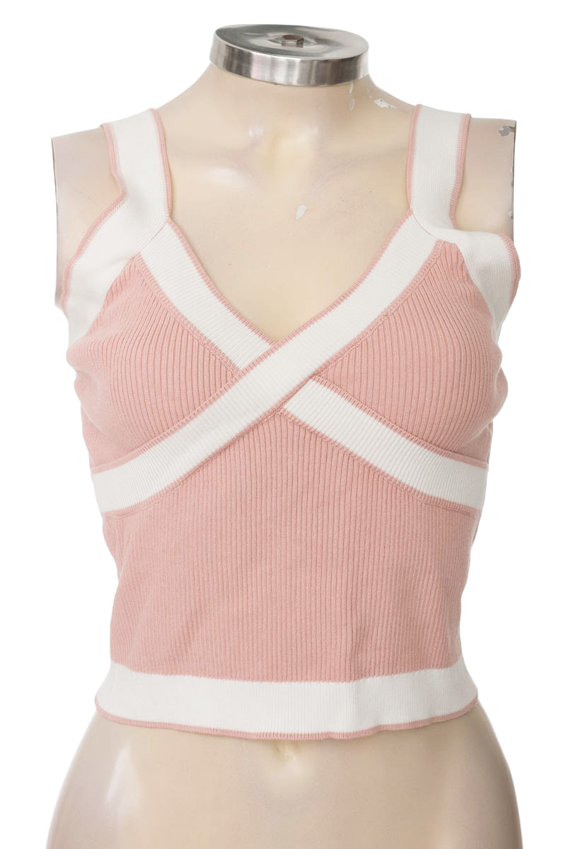 Top / Camiseta color Rosado - Studio F