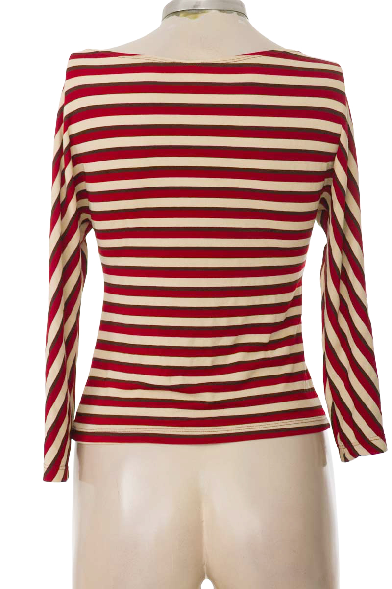 Top / Camiseta color Rojo - Closeando