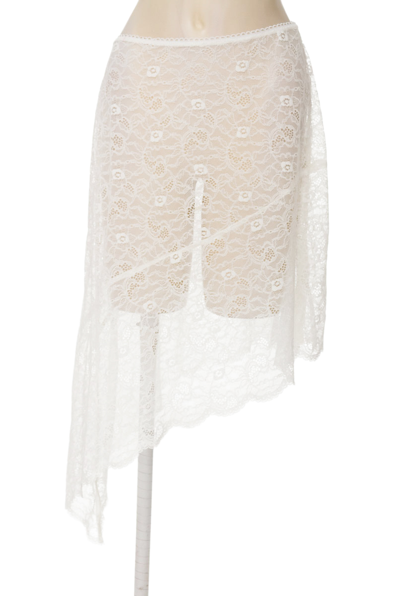 Ropa Deportiva / Salida de Baño color Blanco - Closeando