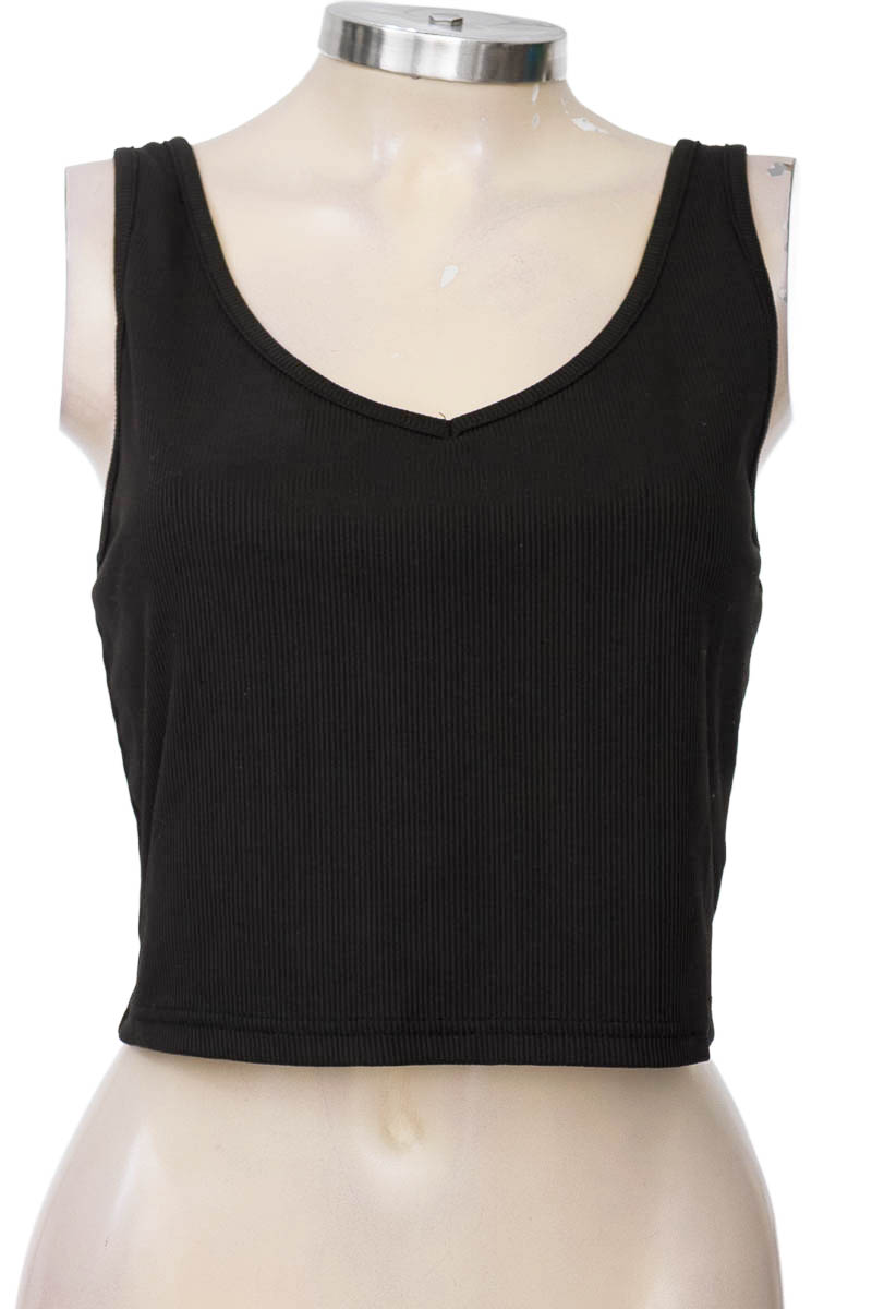 Top / Camiseta color Negro - Shein