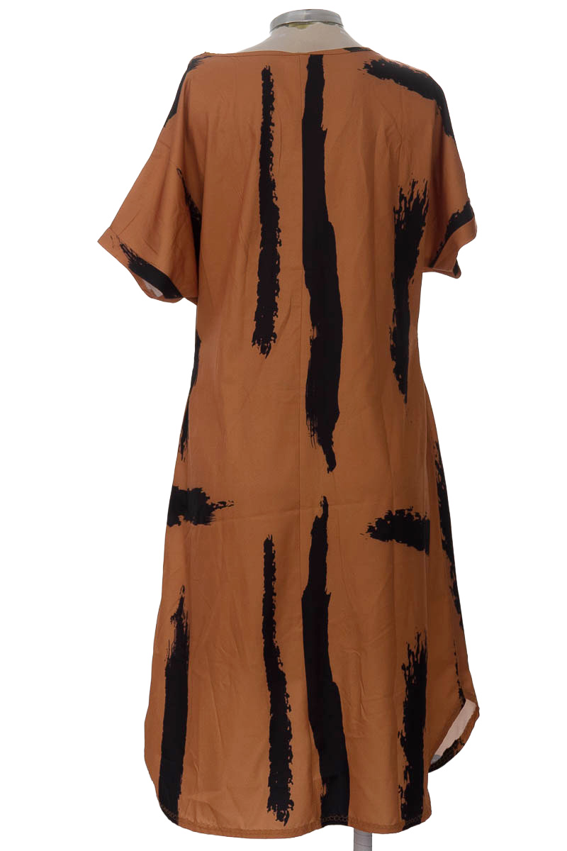 Vestido / Enterizo color Café - Closeando