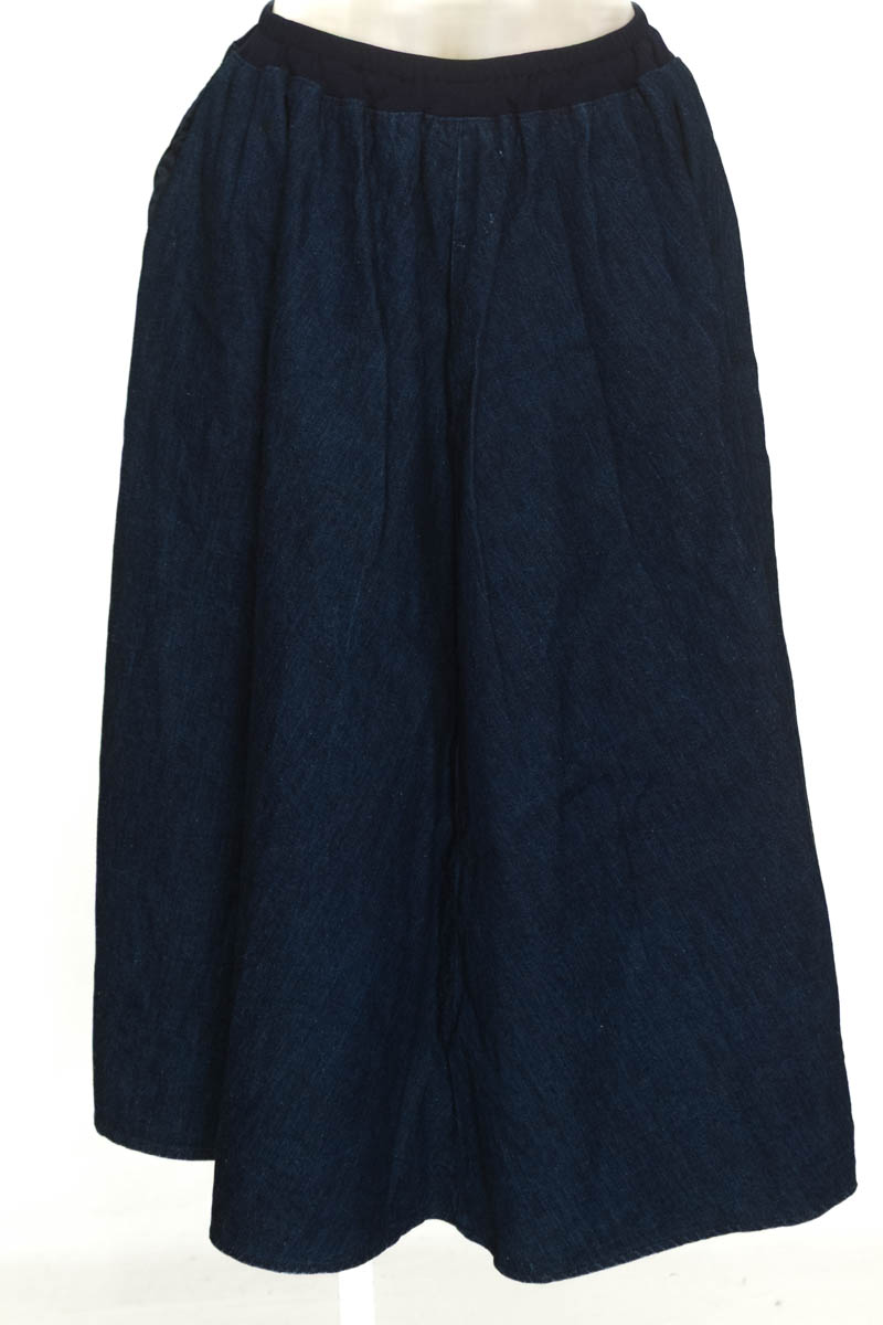 Falda color Azul - Closeando