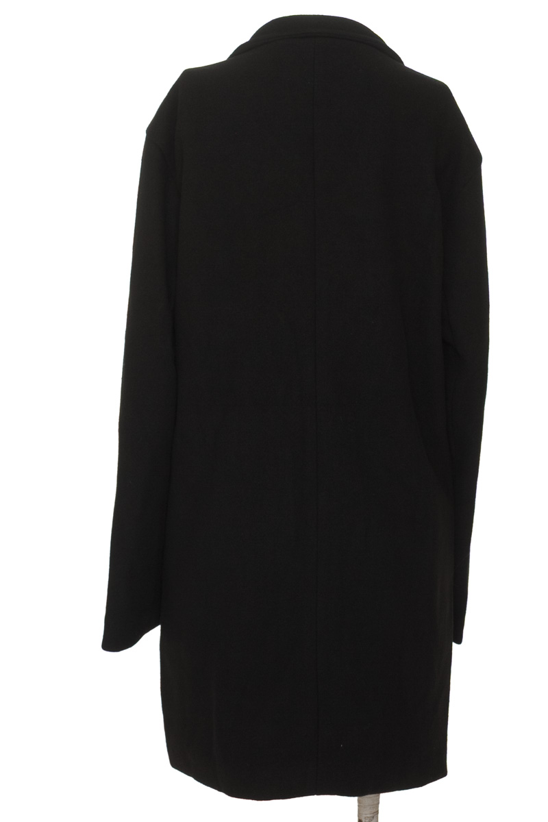 Chaqueta / Abrigo color Negro - Closeando