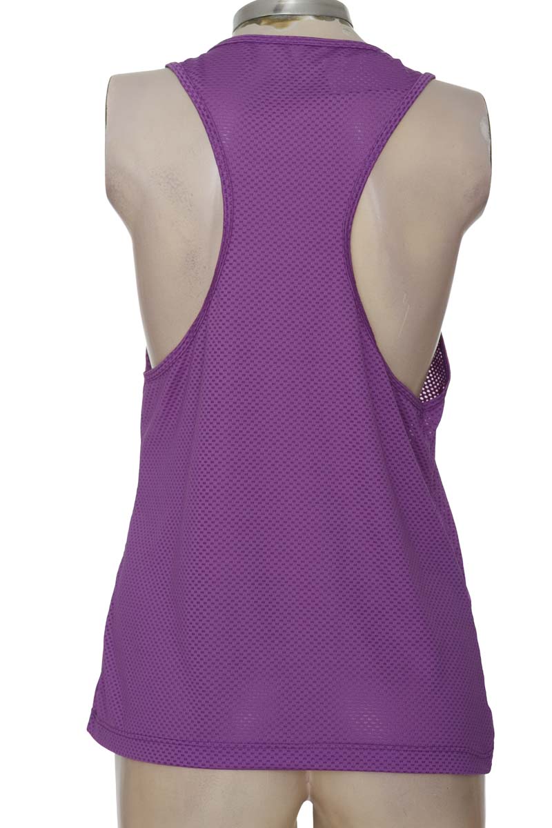 Ropa Deportiva / Salida de Baño color Morado - Closeando