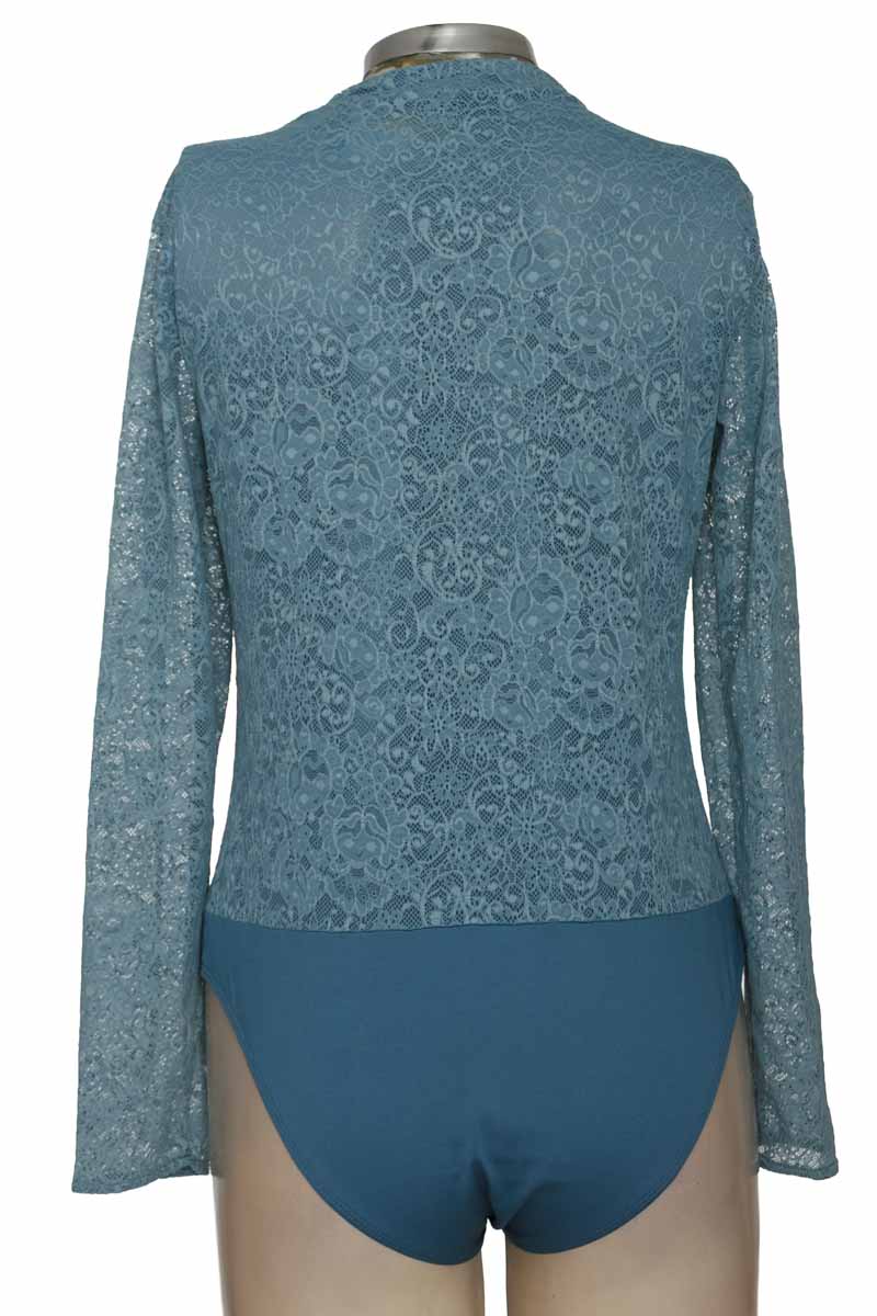 Top / Camiseta color Azul - Beatriz Camacho