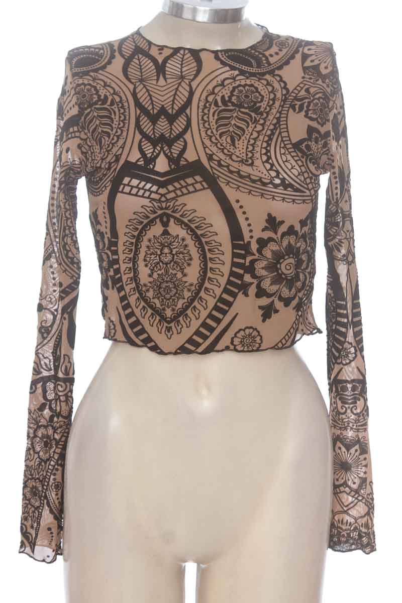 Top / Camiseta color Beige - Closeando