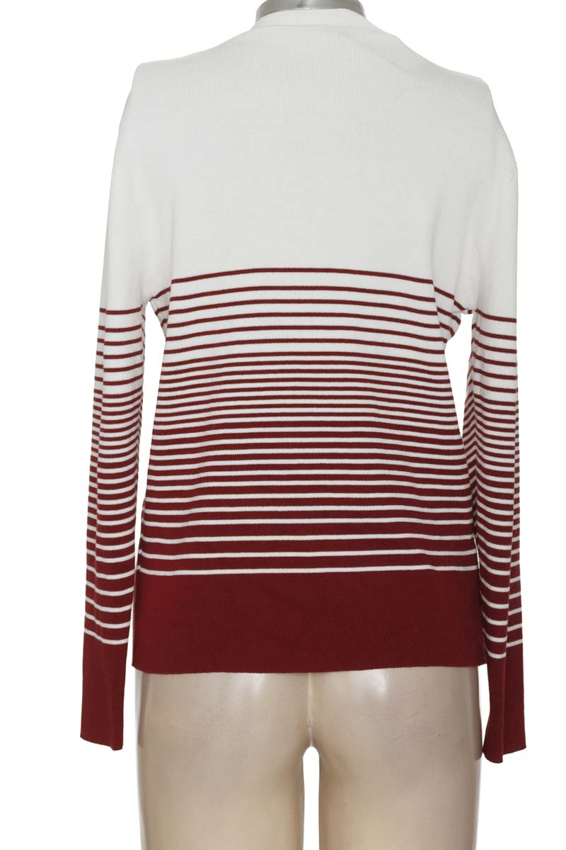 Sweater color Vinotinto - Closeando