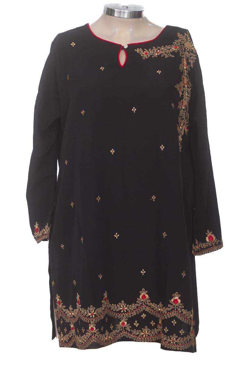 Blusa color Negro - Closeando