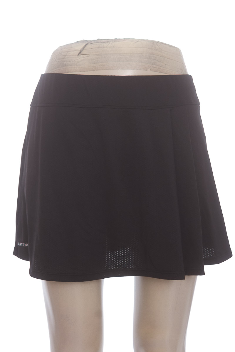 Ropa Deportiva / Salida de Baño color Negro - Closeando