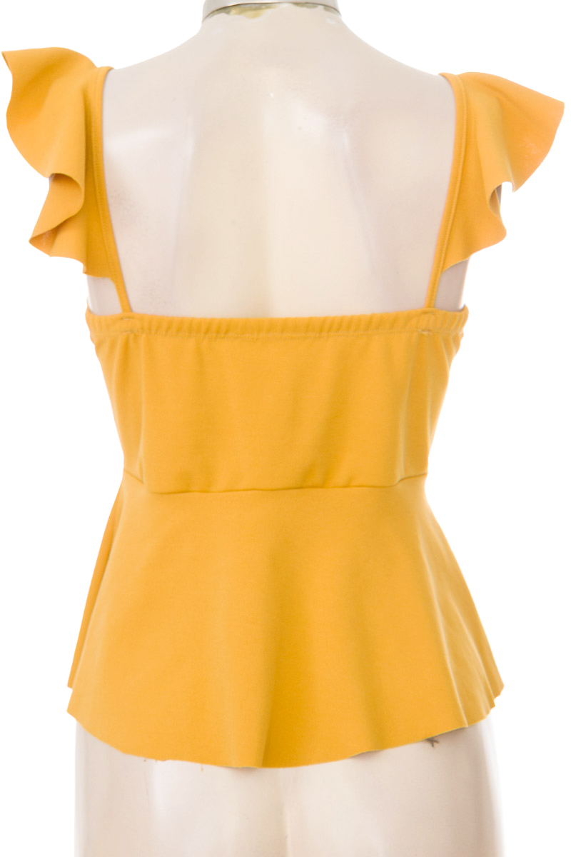 Top / Camiseta color Mostaza - AFR studio