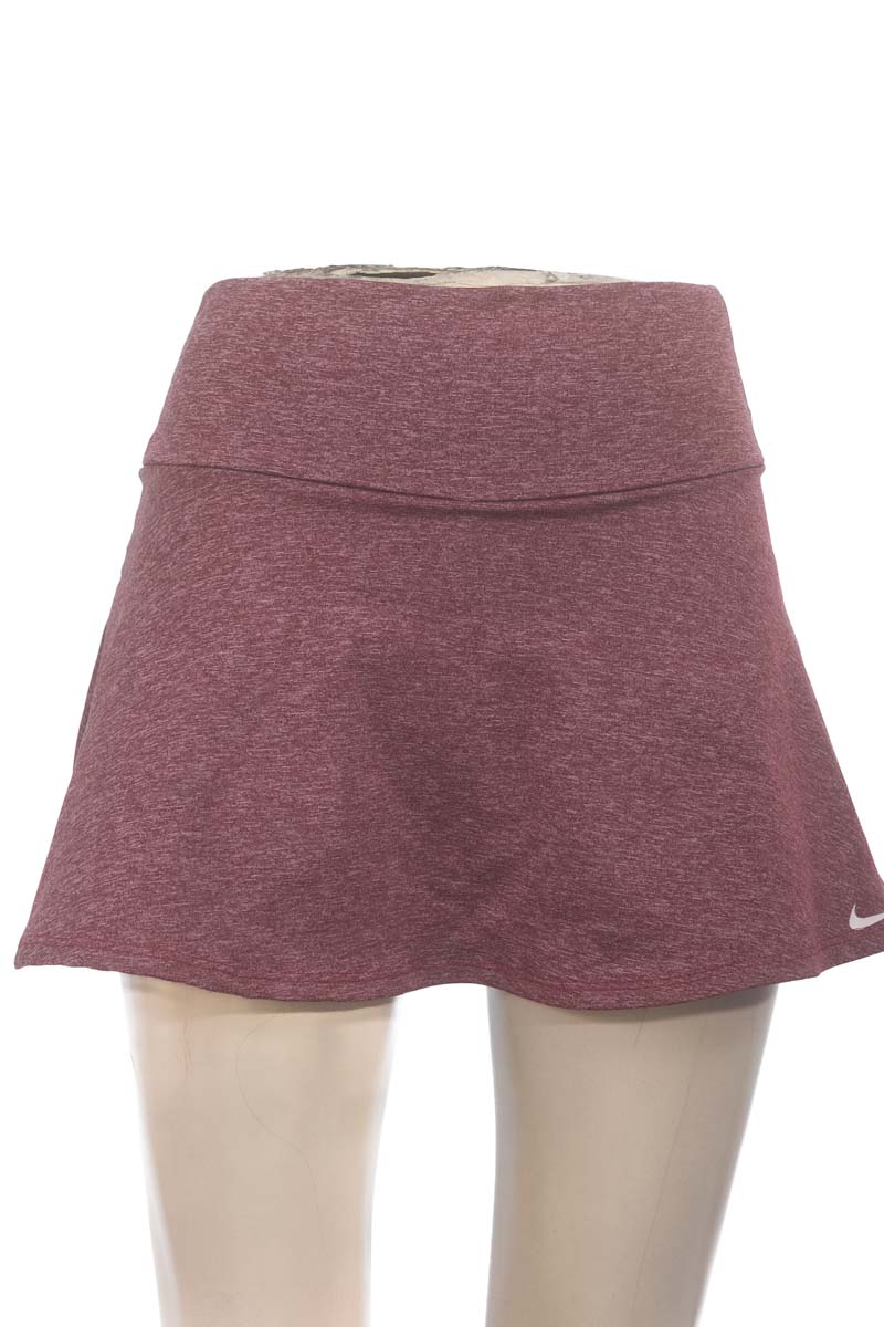 Ropa Deportiva / Salida de Baño color Vinotinto - Closeando