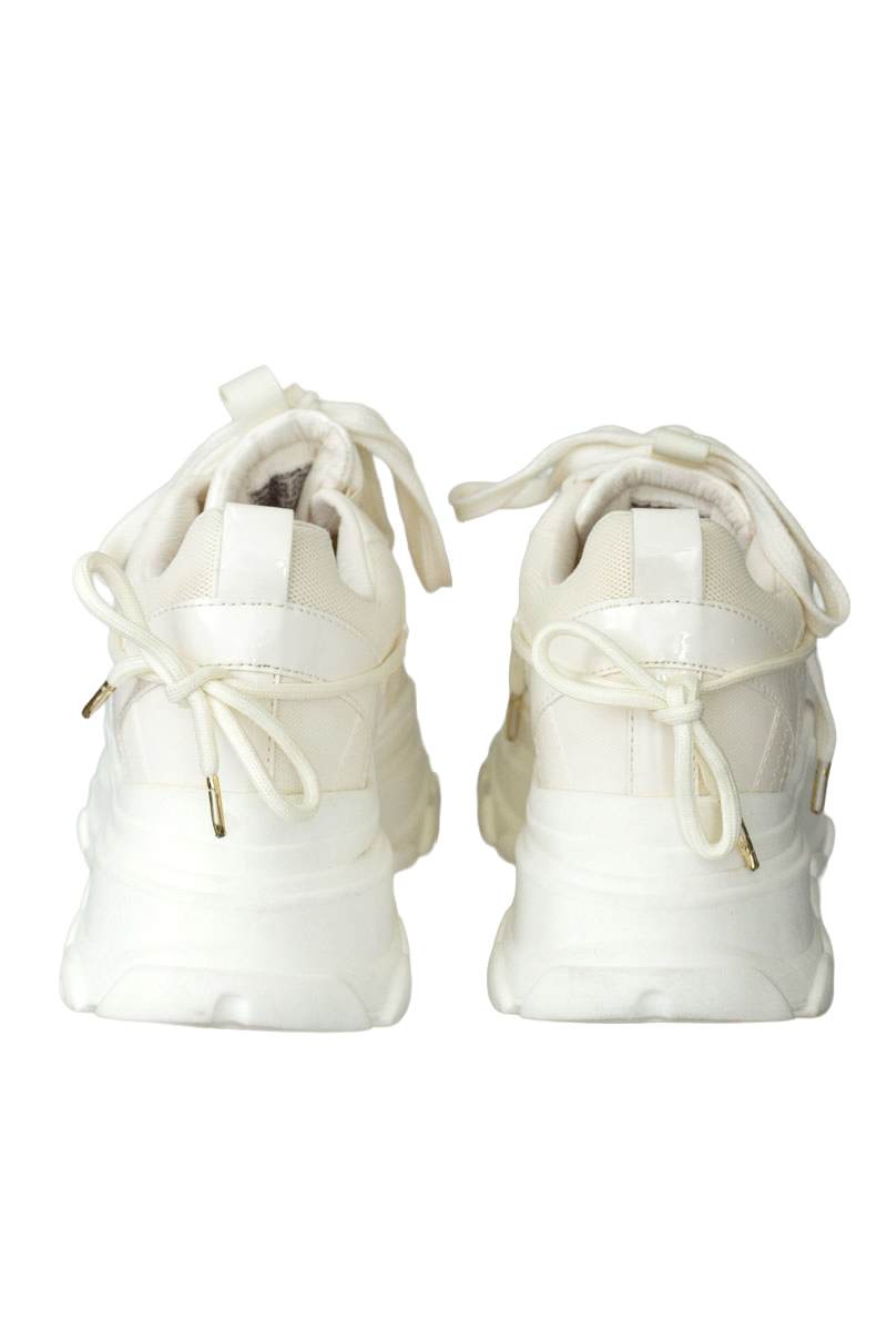 Zapatos color Beige - Closeando