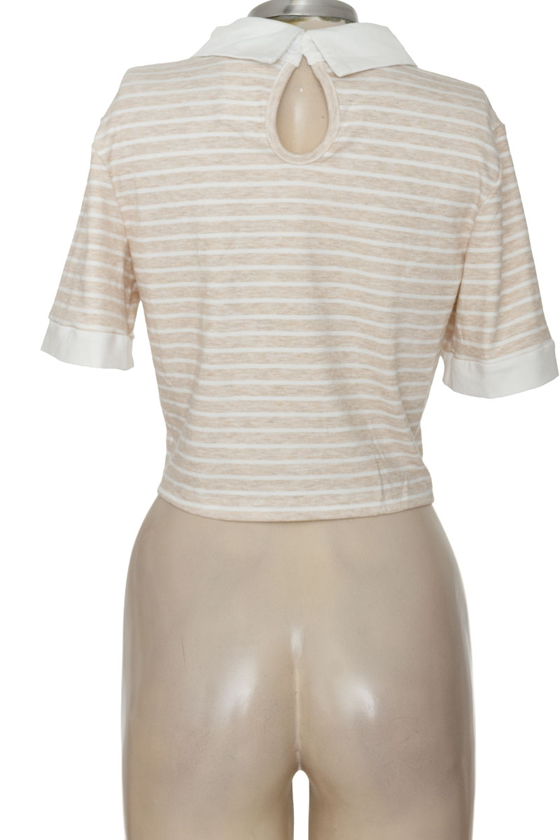 Top / Camiseta color Beige - Believe