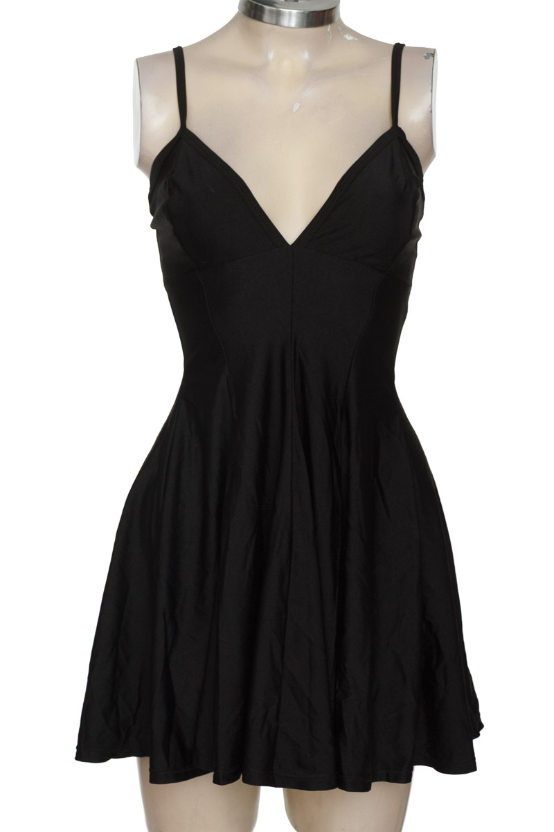 Vestido / Enterizo color Negro - Closeando