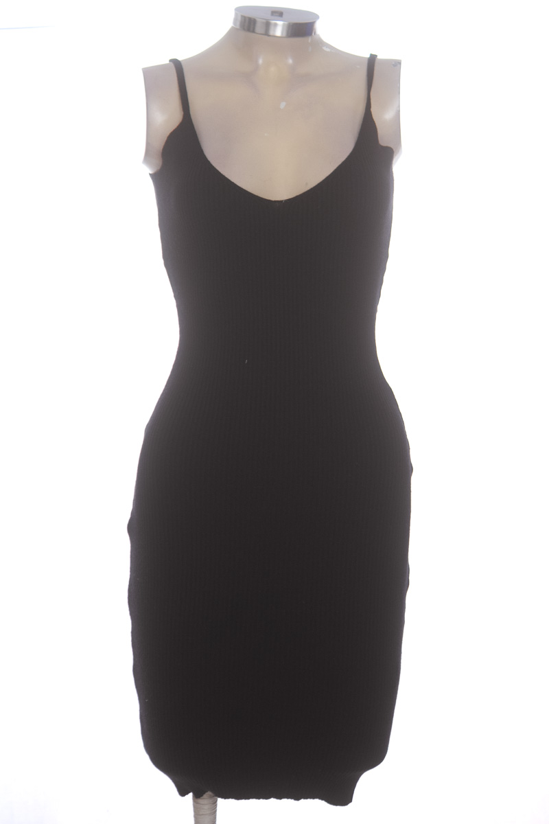 Vestido / Enterizo color Negro - Closeando