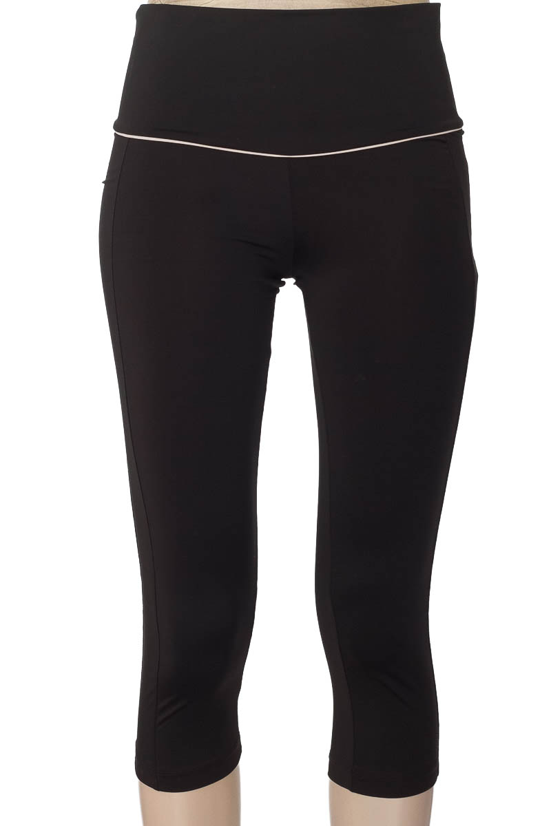 Ropa Deportiva / Salida de Baño color Negro - Gef