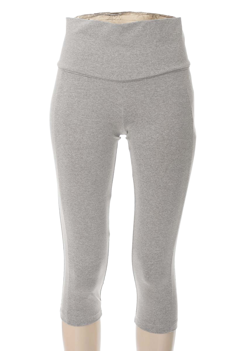 Ropa Deportiva / Salida de Baño color Gris - Gef