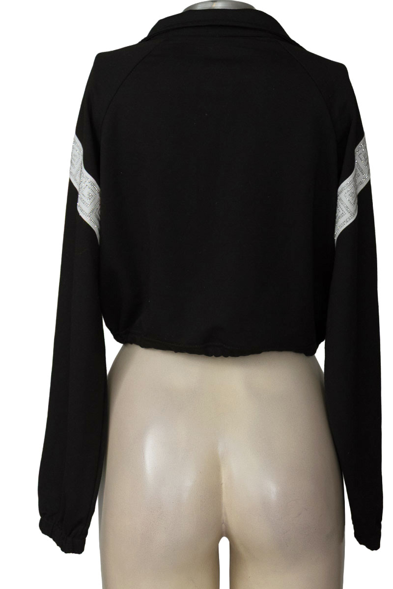 Sweater color Negro - Closeando