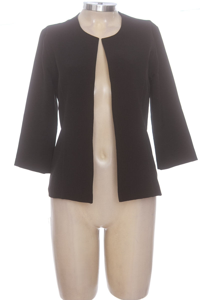 Chaqueta / Abrigo color Negro - Closeando