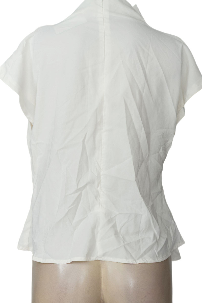 Blusa color Beige - Closeando