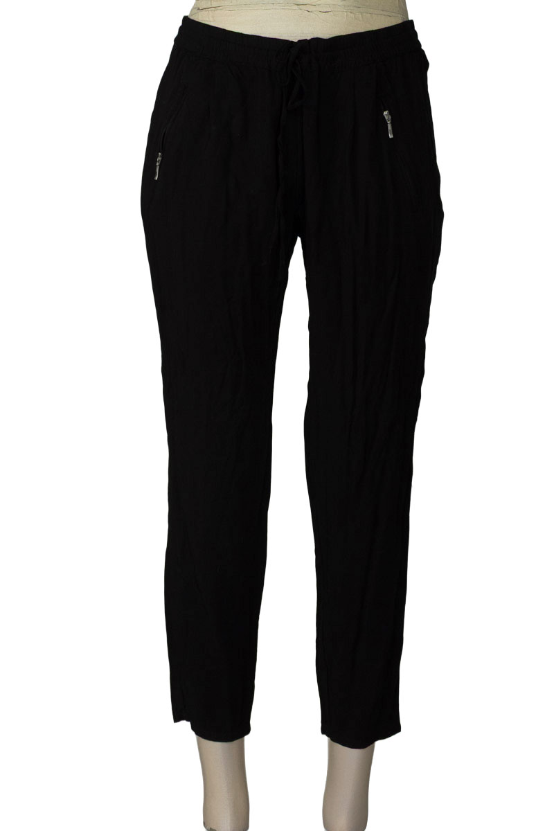 Pantalones color Negro - MNG
