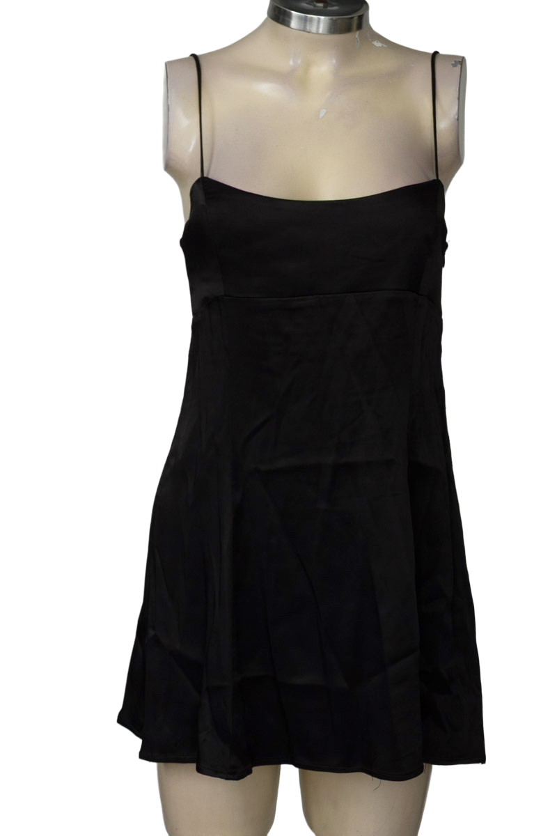 Vestido / Enterizo color Negro - Zara