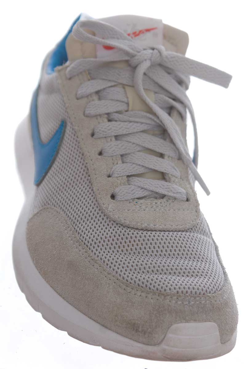 Zapatos color Gris - Nike