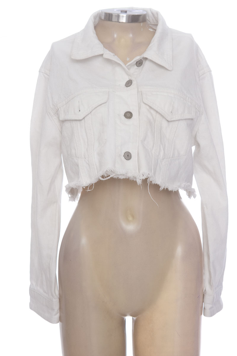 Chaqueta / Abrigo color Blanco - Pull & Bear