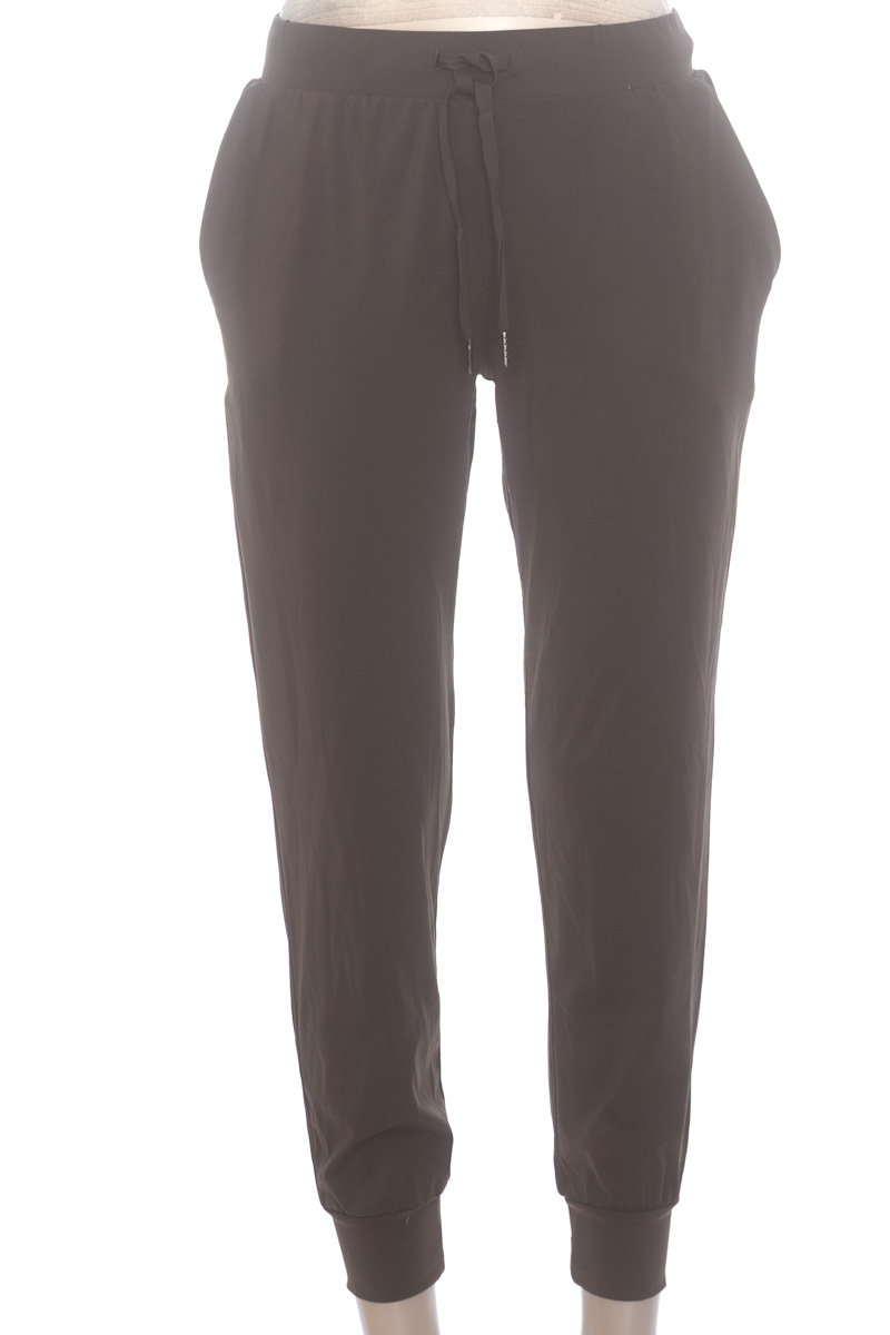 Ropa Deportiva / Salida de Baño color Verde - Libin