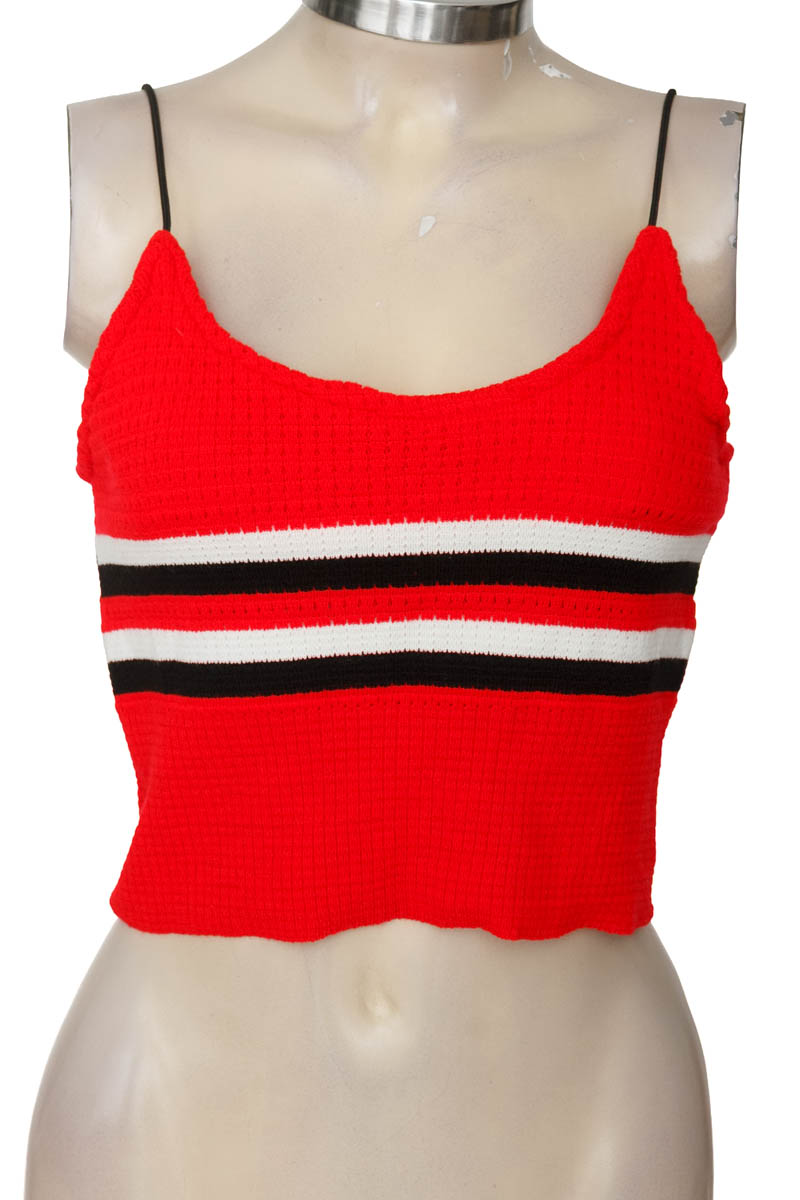 Top / Camiseta color Rojo - Closeando