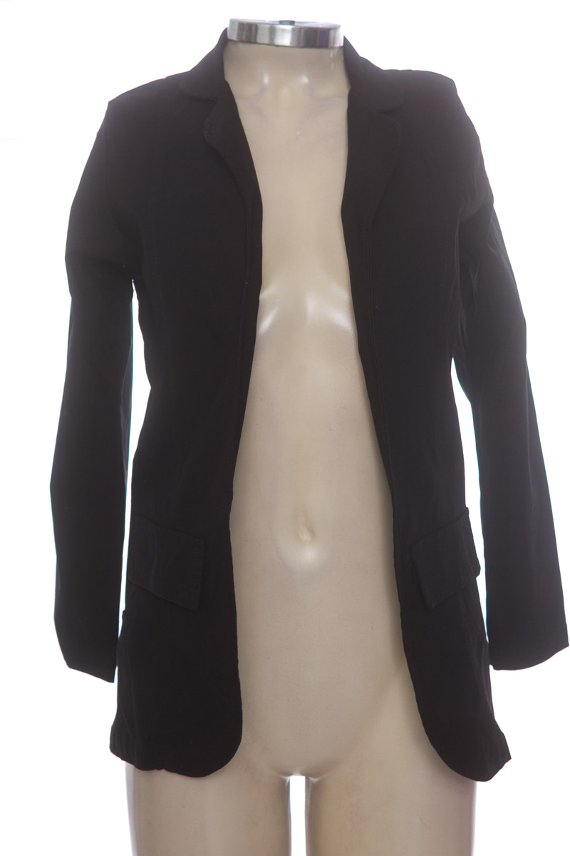 Chaqueta / Abrigo color Negro - Closeando