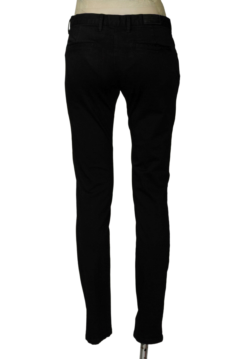 Pantalón color Negro - Zara