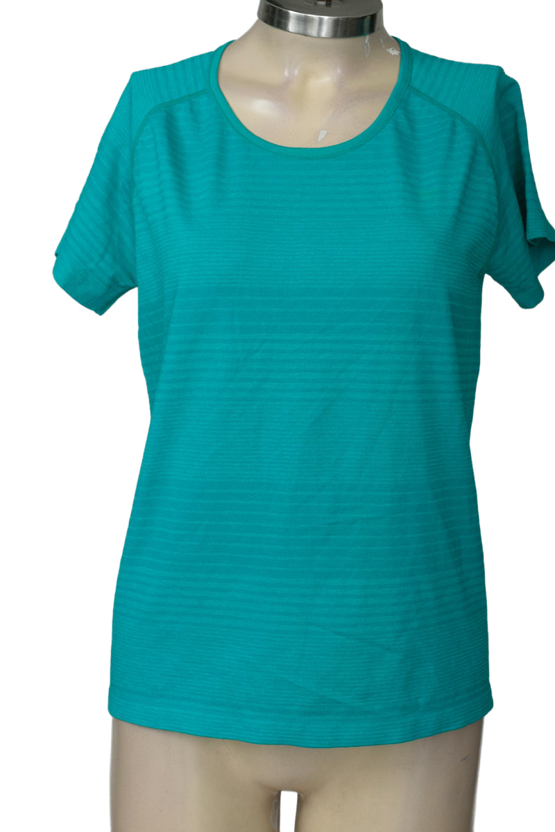 Ropa Deportiva / Salida de Baño color Aguamarina - Diadora