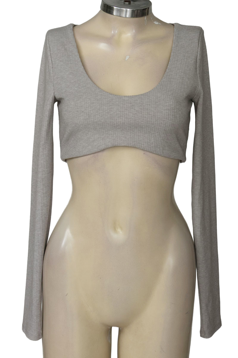 Top / Camiseta color Gris - Closeando