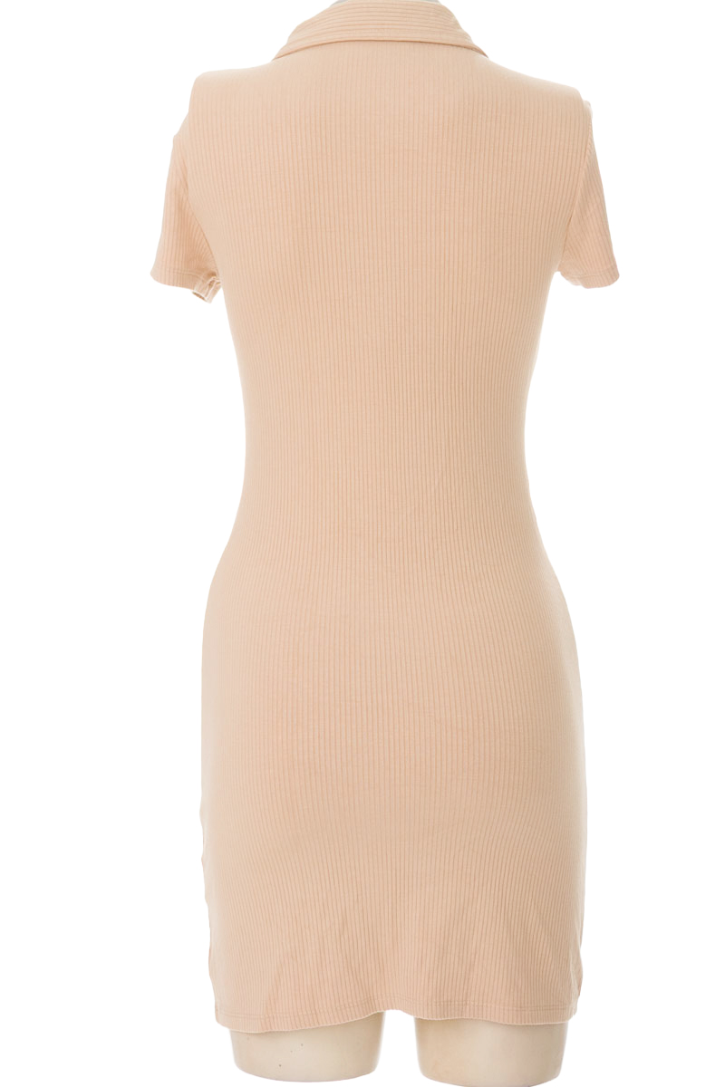 Vestido / Enterizo color Beige - Baddieville