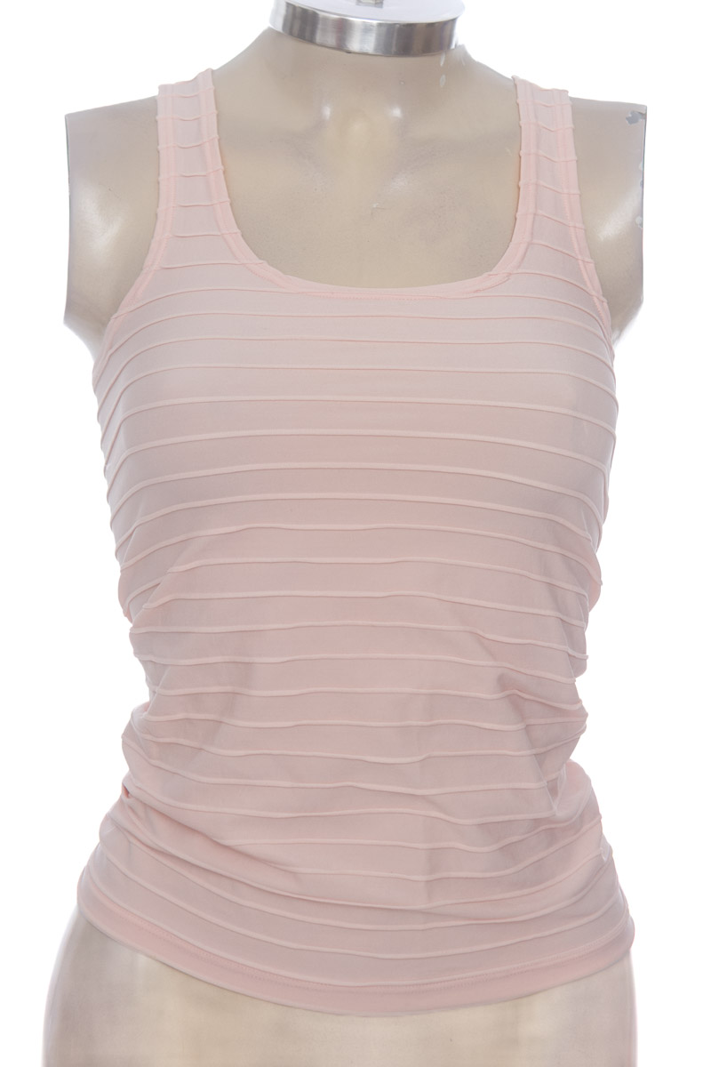 Top / Camiseta color Rosado - T&H