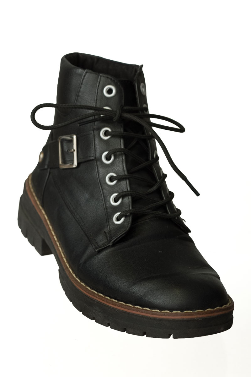 Zapatos color Negro - Closeando