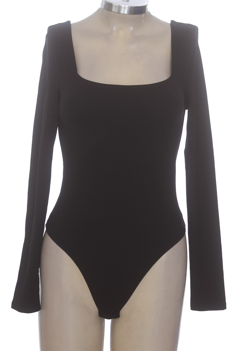 Top / Camiseta color Negro - Hunter & Brown